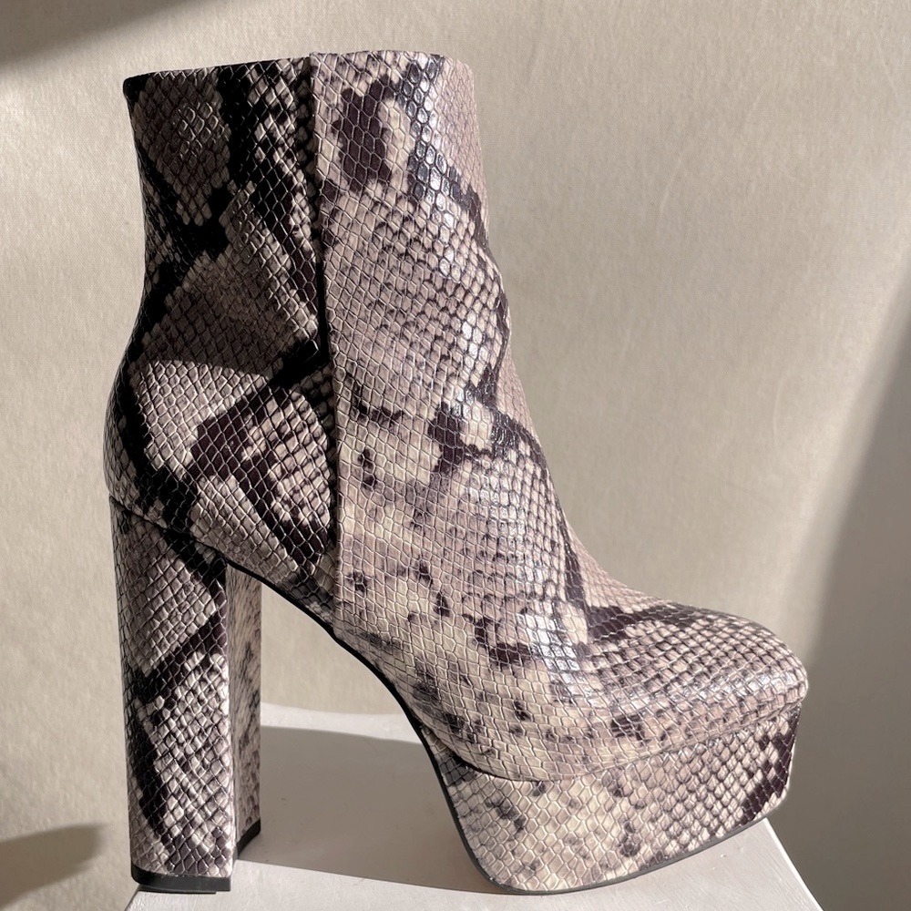 Vince Camuto Leslieon Snake Platform Bootie